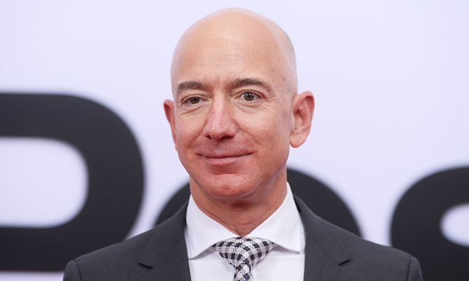 Jeff Bezos giàu thêm trong Covid-19